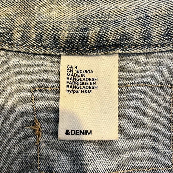 Simons Cropped Jean Jacket - Picture 2 of 6